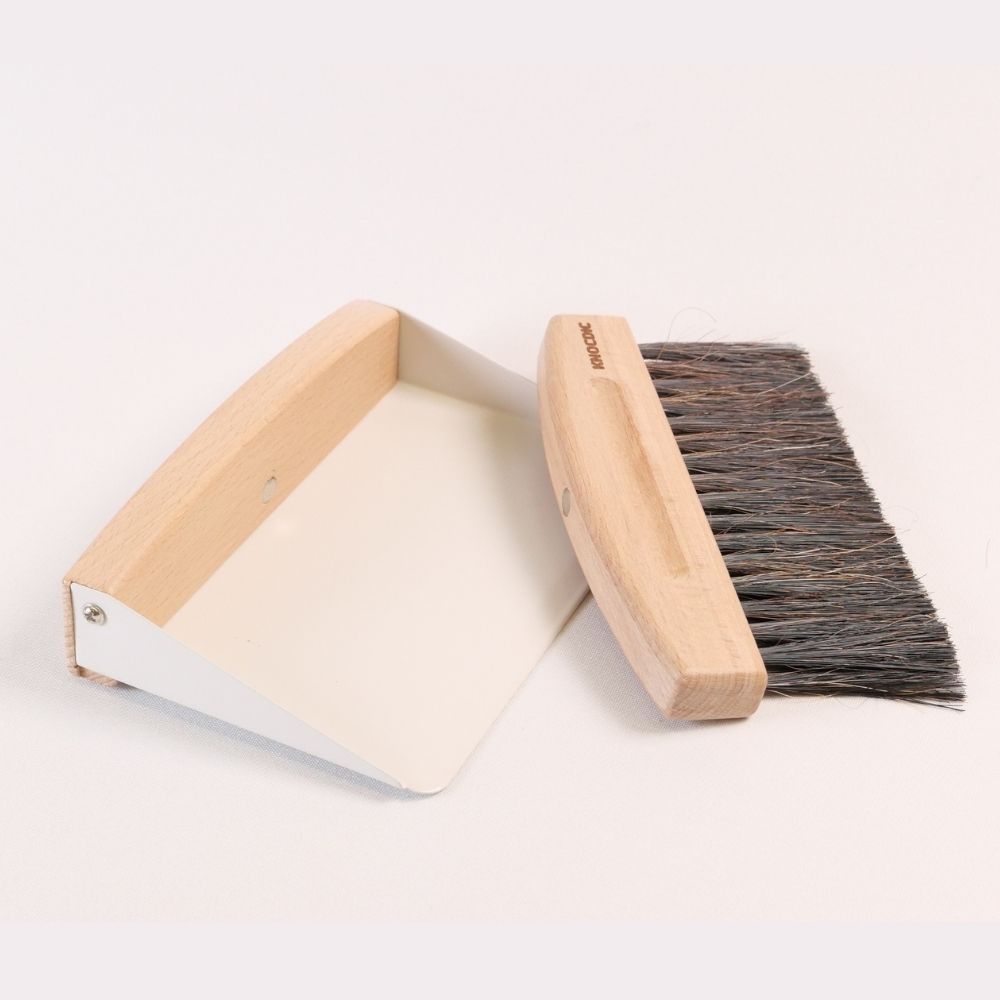 KNOCDIC® Magnetic Dustpan & Horsehair Brush