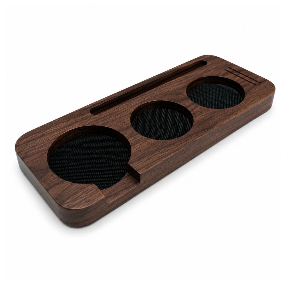 Siebträgerhalter aus Holz und Espresso-Tamperstation
