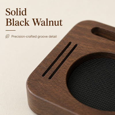 Siebträgerhalter aus Holz und Espresso-Tamperstation