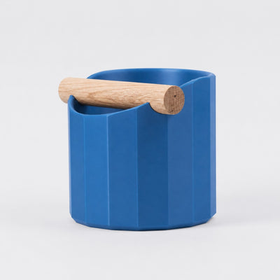 Facet Geometric Espresso Knock Box with real wood bar in matte marine blue