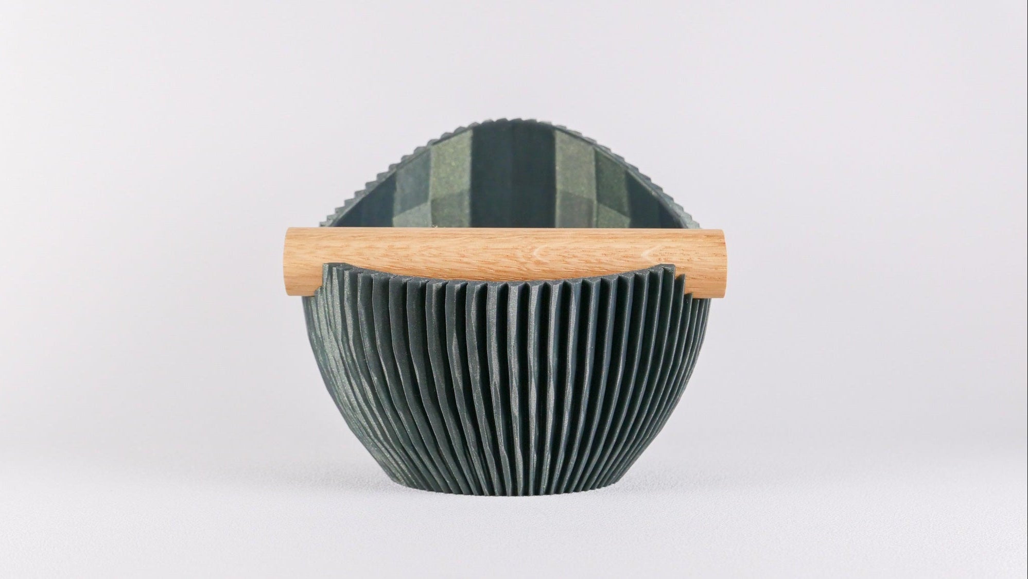 Decorative coffee knock box with a oak knowck bar